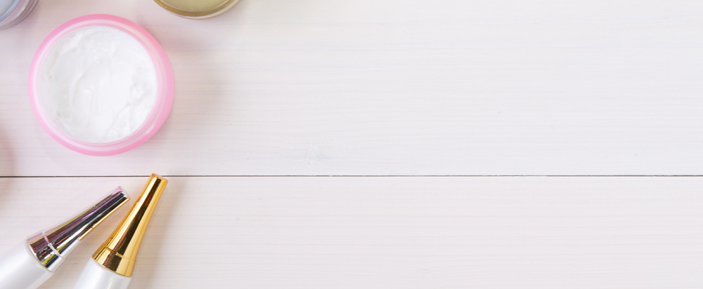 桌上美學(xué)與護膚哲學(xué) 從日常妝臺到健康概念的視覺之旅